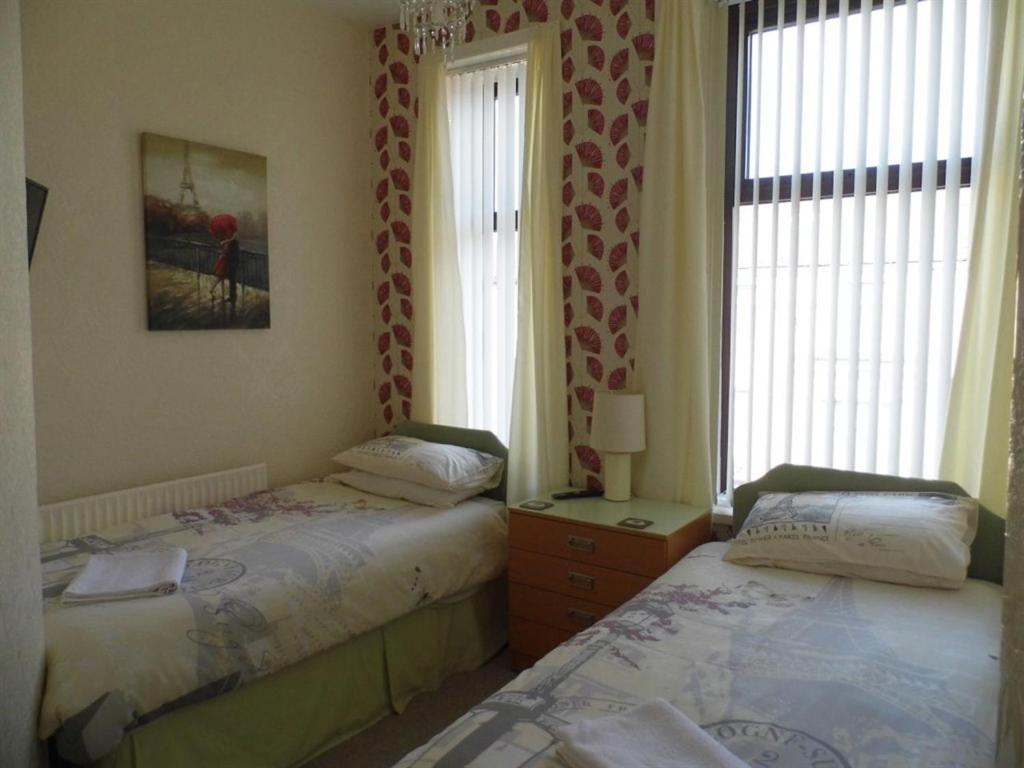 Triple Room with Private Bathroom