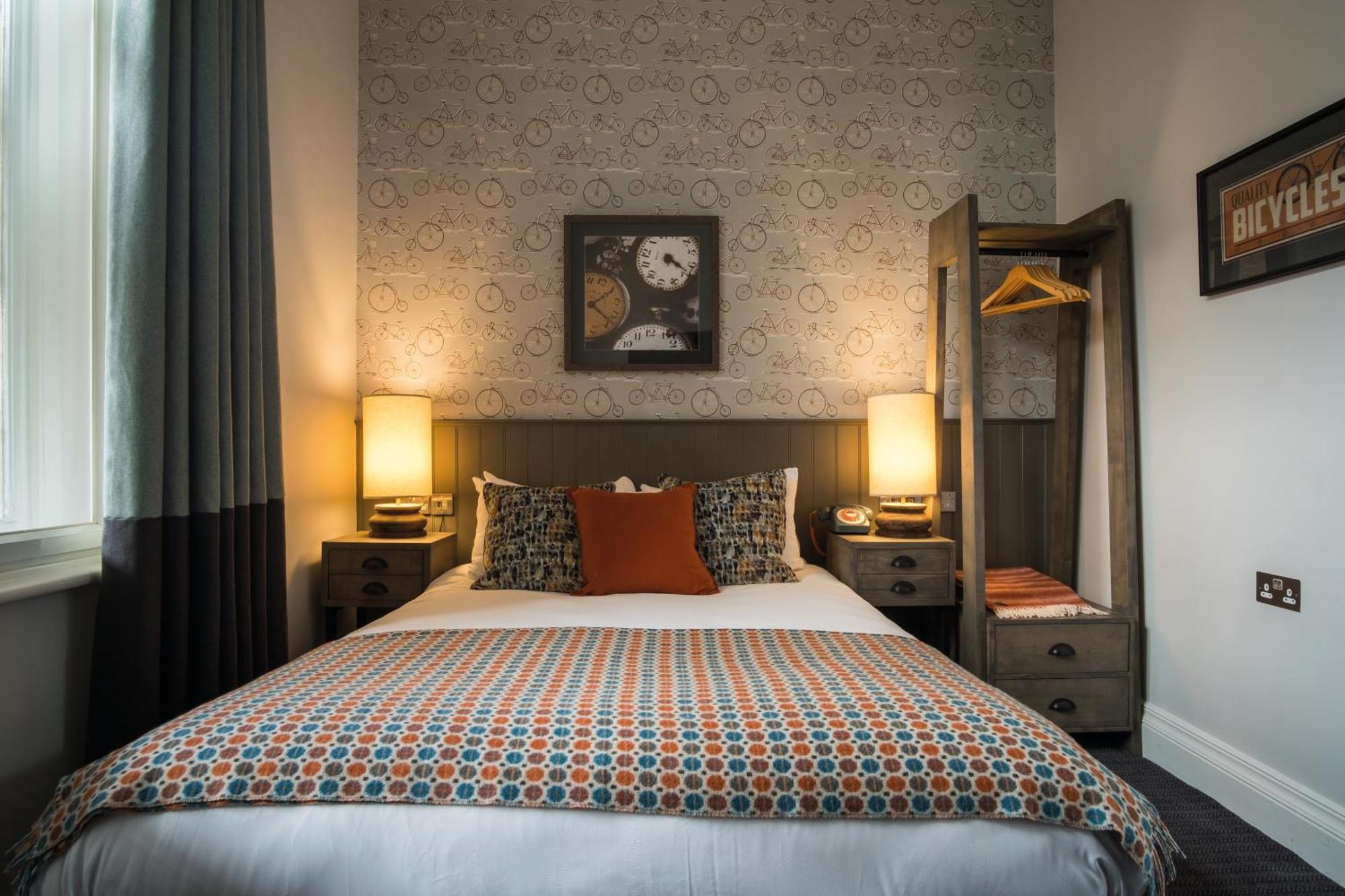 Double Room,450080268:JPEG