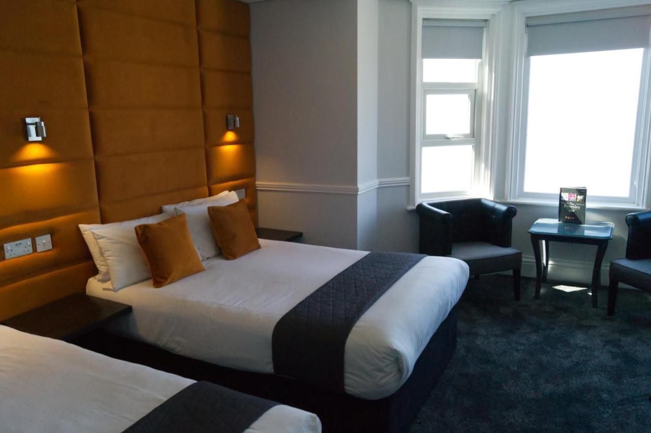 Superior Triple Room with Sea View