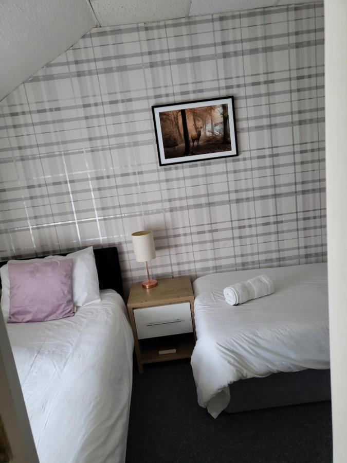 Kleines Zweibettzimmer