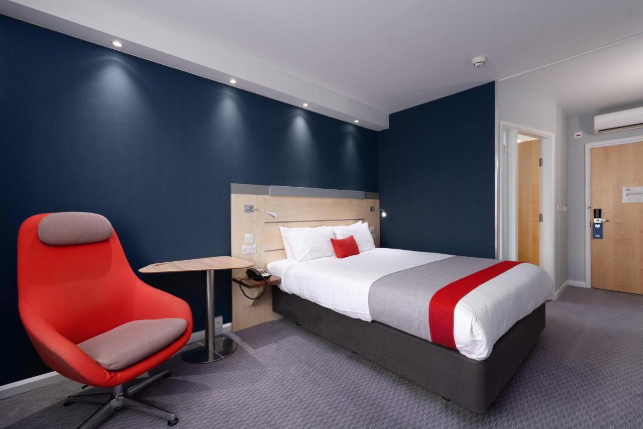 Standard Double Room with Free Hot Breakfast