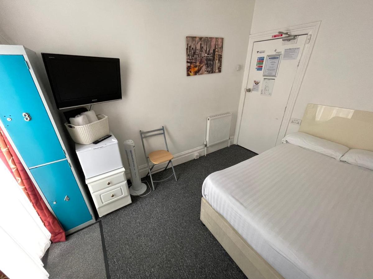 Double Room with Shared Bathroom