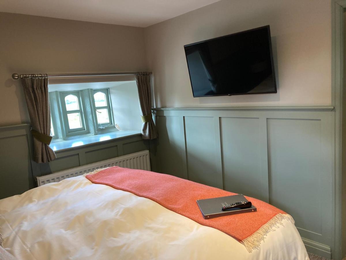 Family Room,1407719237:JPEG