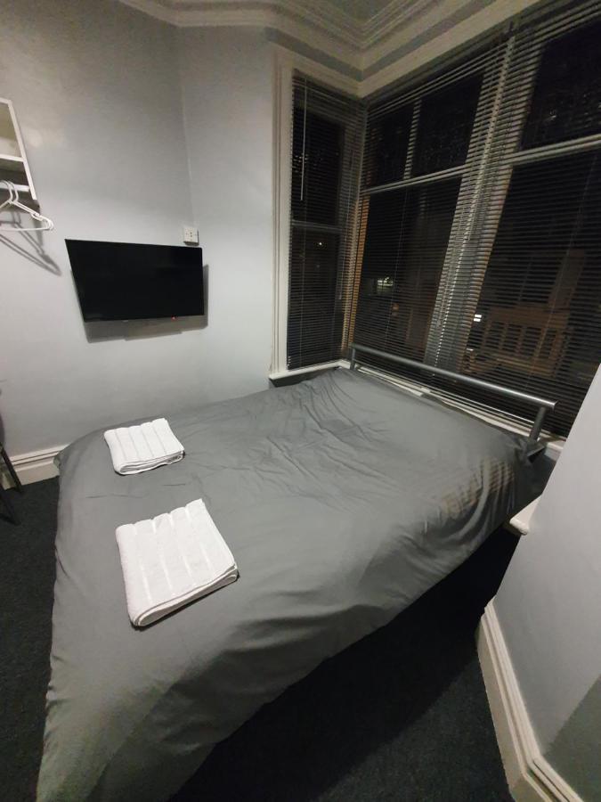 Standard Double Room with Shared Bathroom