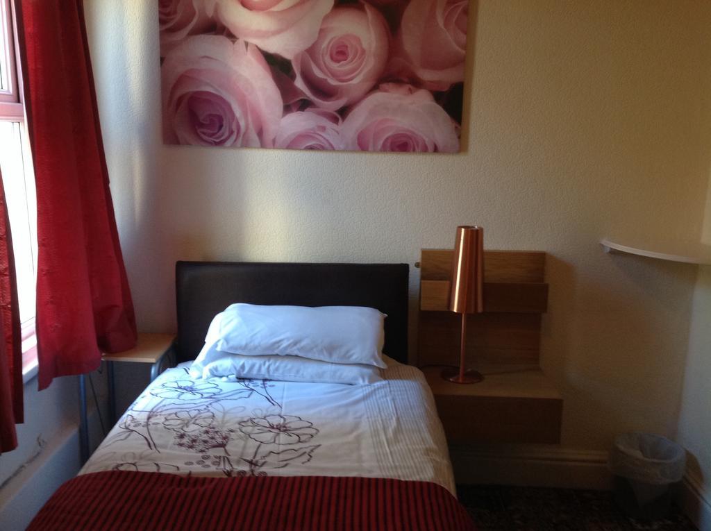 Deluxe Single Room,400338105:JPEG