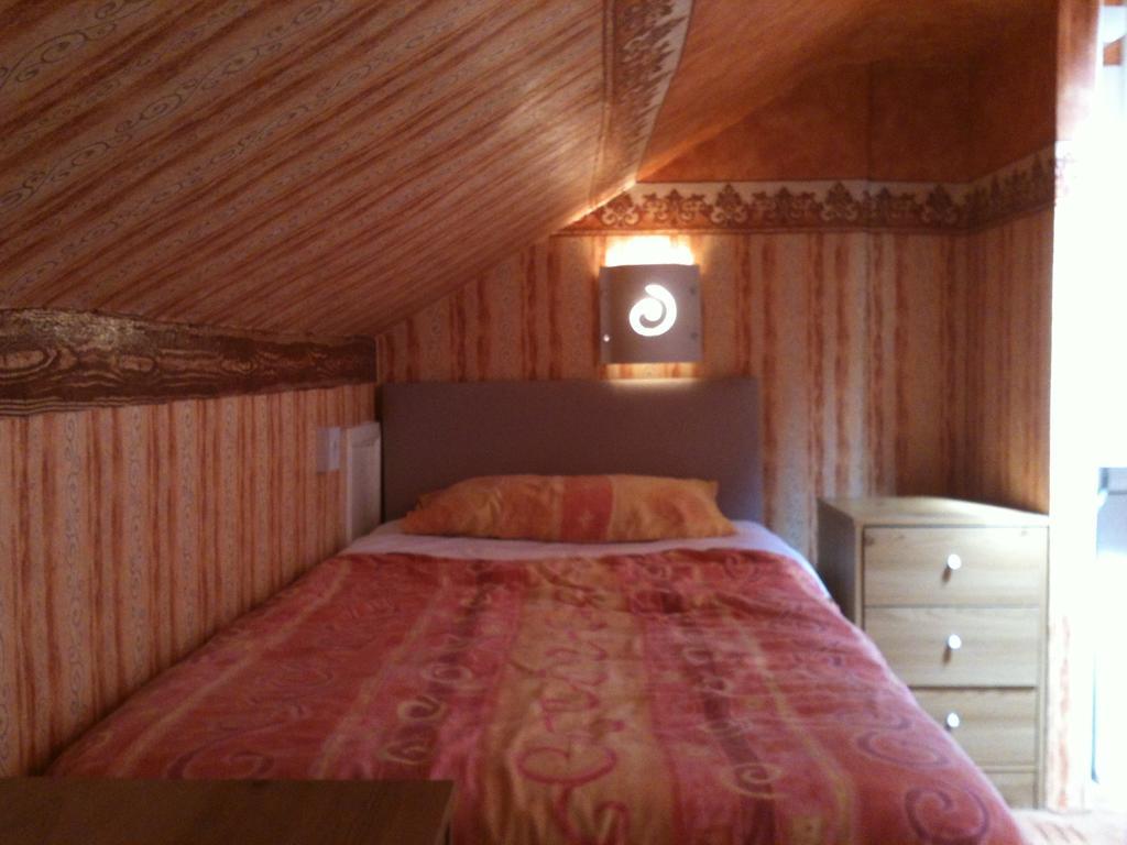 Twin Room with Shared Bathroom