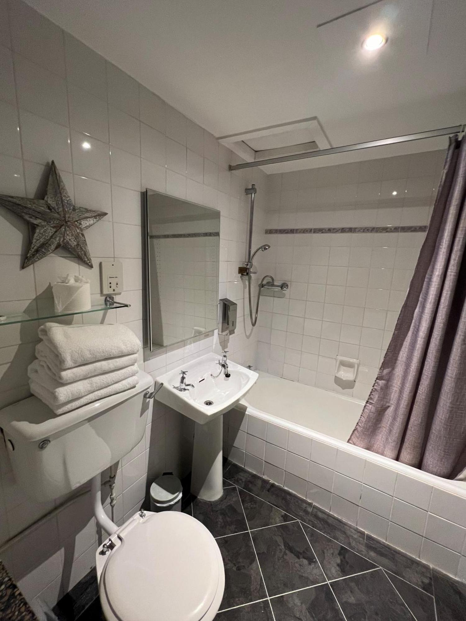 Single Room Bathroom