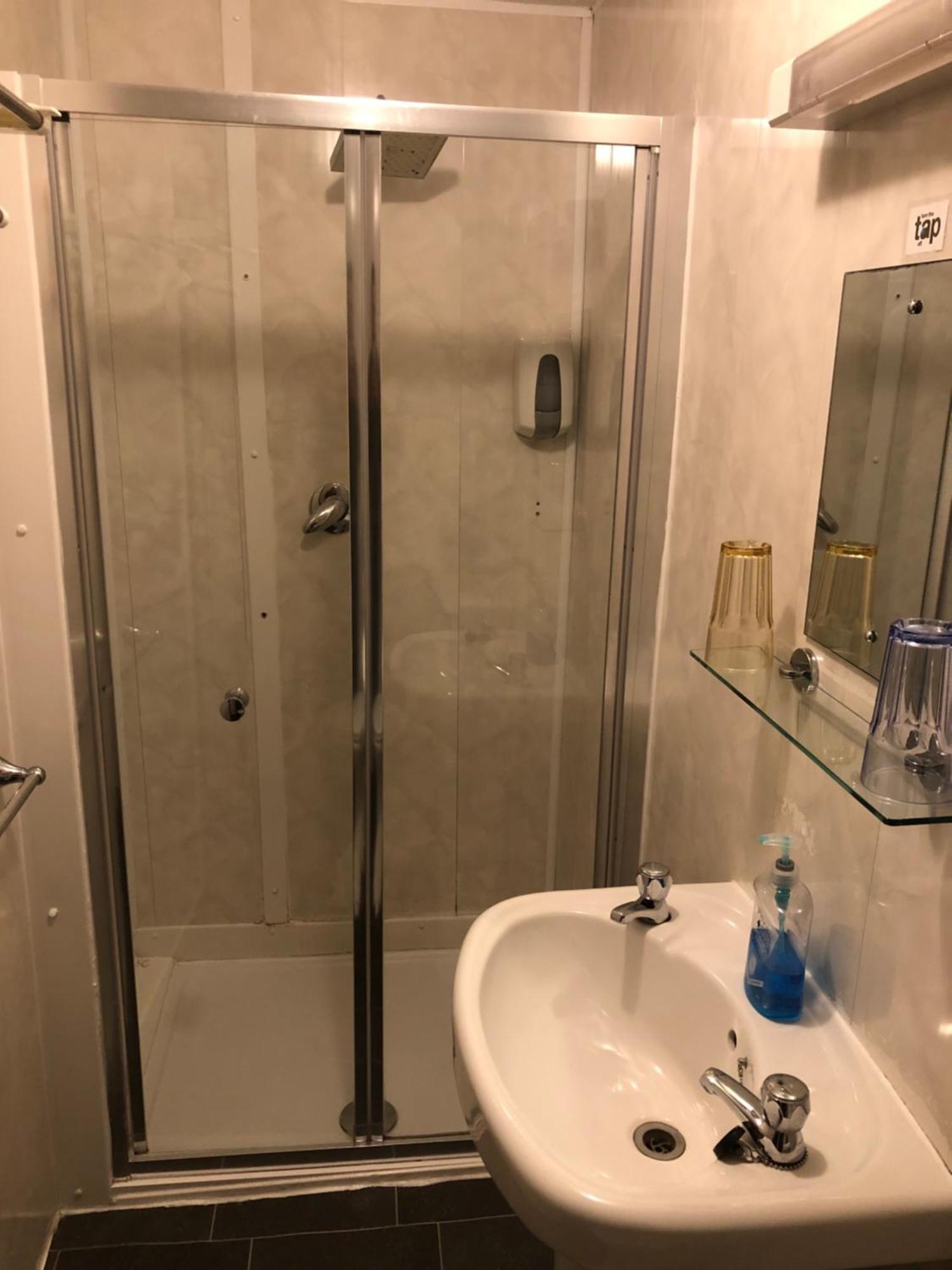Economy Quadruple Room,1539603622:JPEG