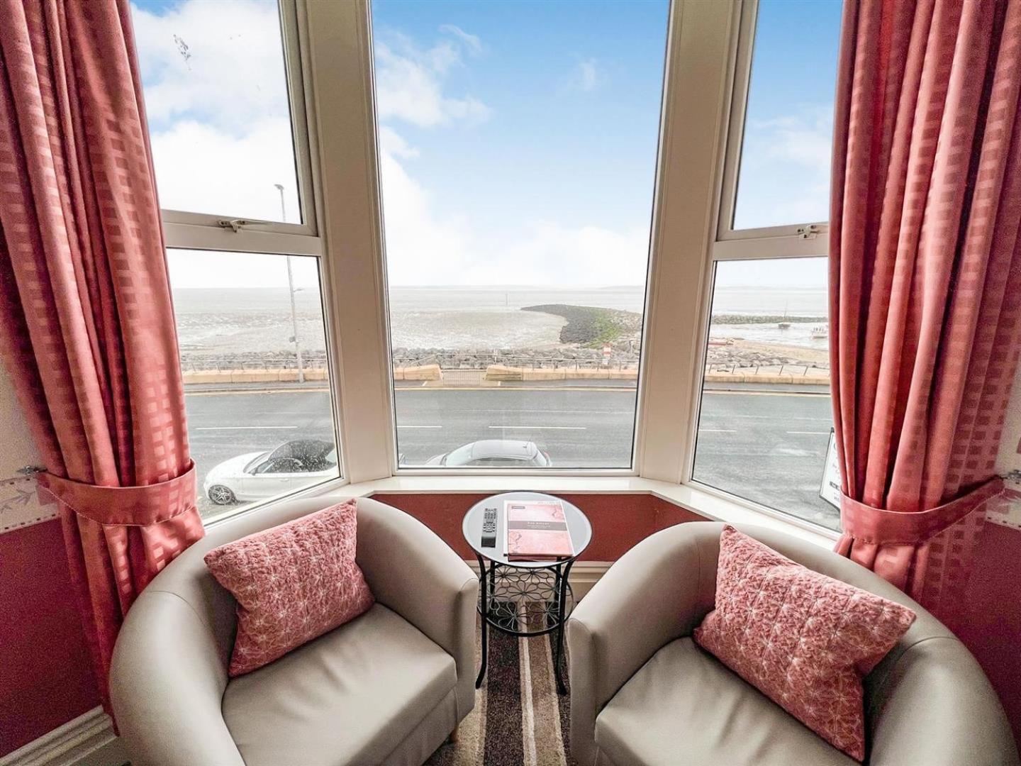 Premium Double Room Sea View Bath First Floor