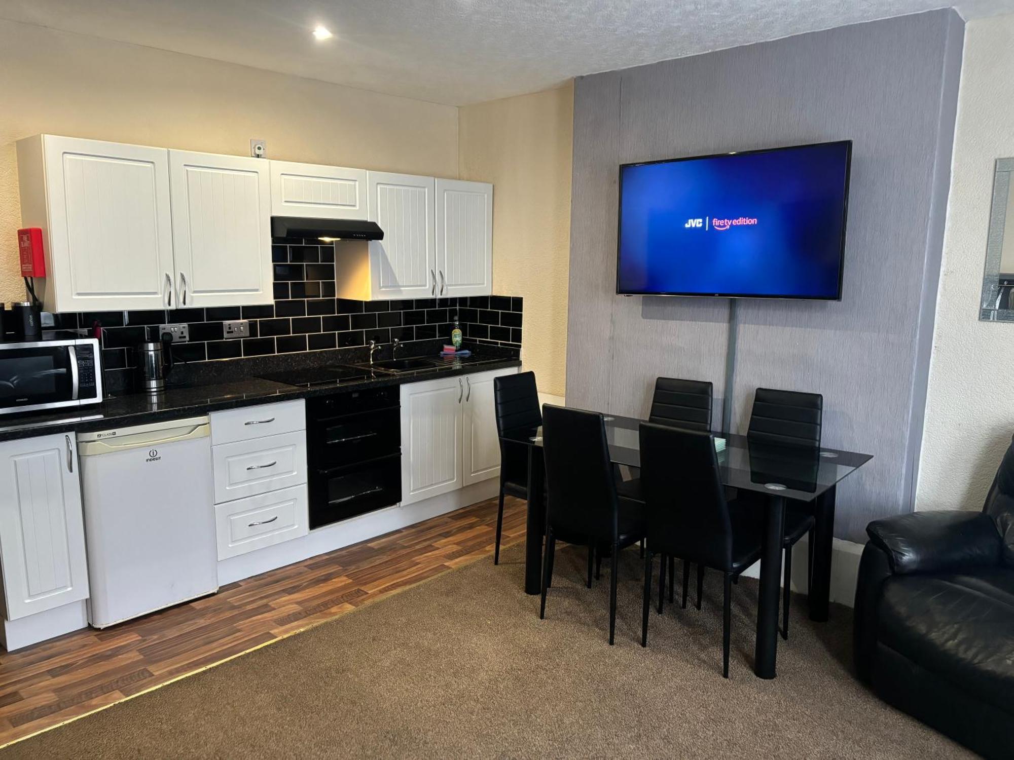 Superior Family Room,1615682441:JPEG