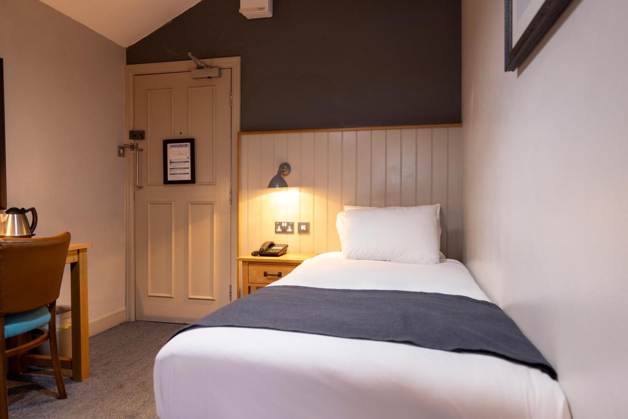 Single Room,1640371173:JPEG