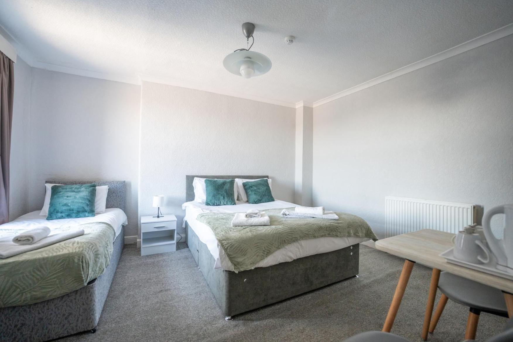 Triple Room,1662395875:JPEG