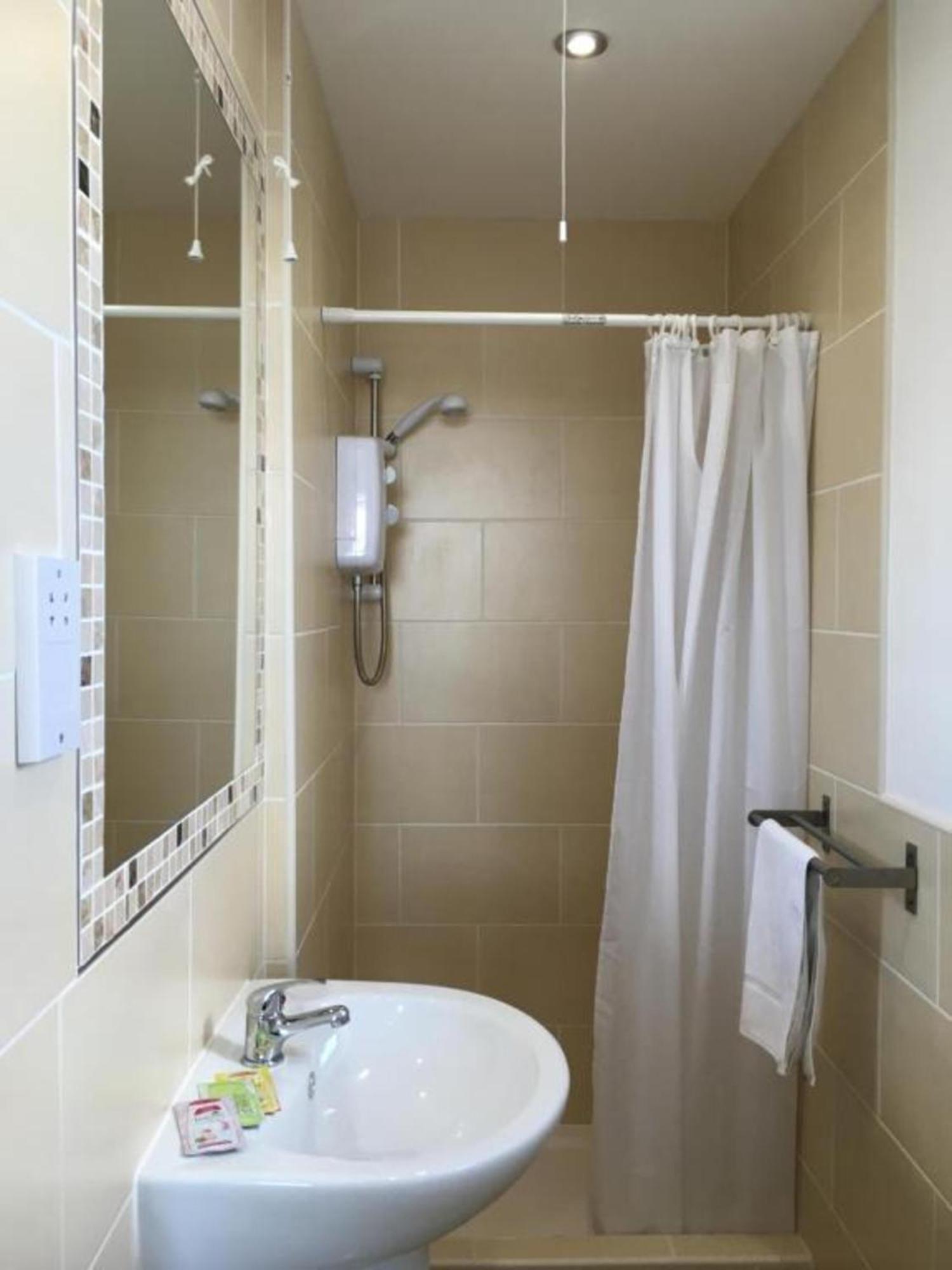 Superior Family of 5 Room