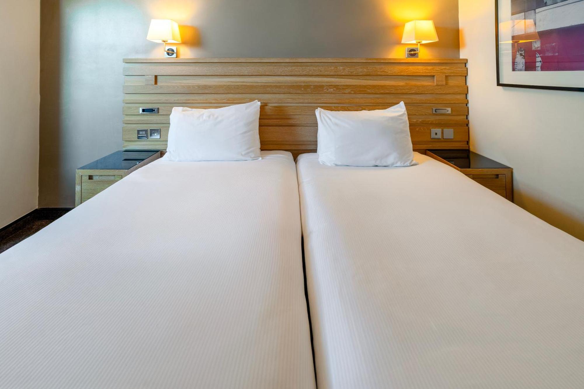 Twin Room Partial Sea View