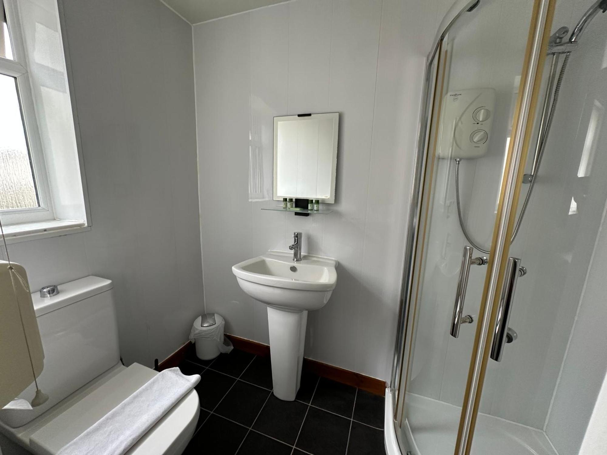 Double Room Private Bathroom