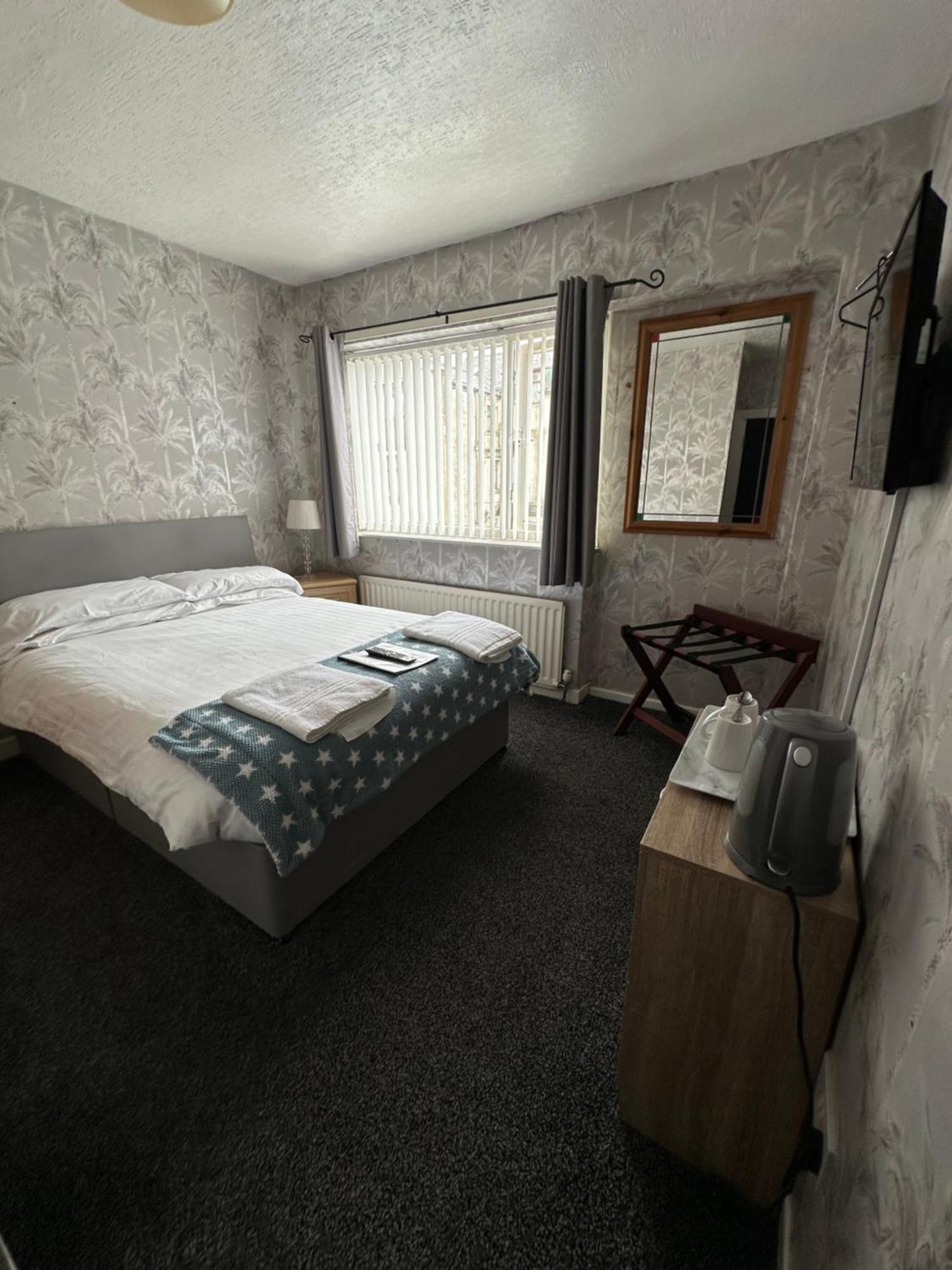 Double Room Private Bathroom