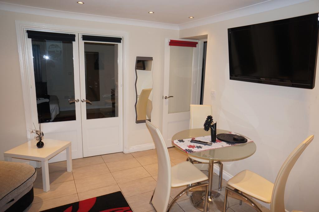 Apartment Lower Ground Floor with Terrace,171886659:JPEG