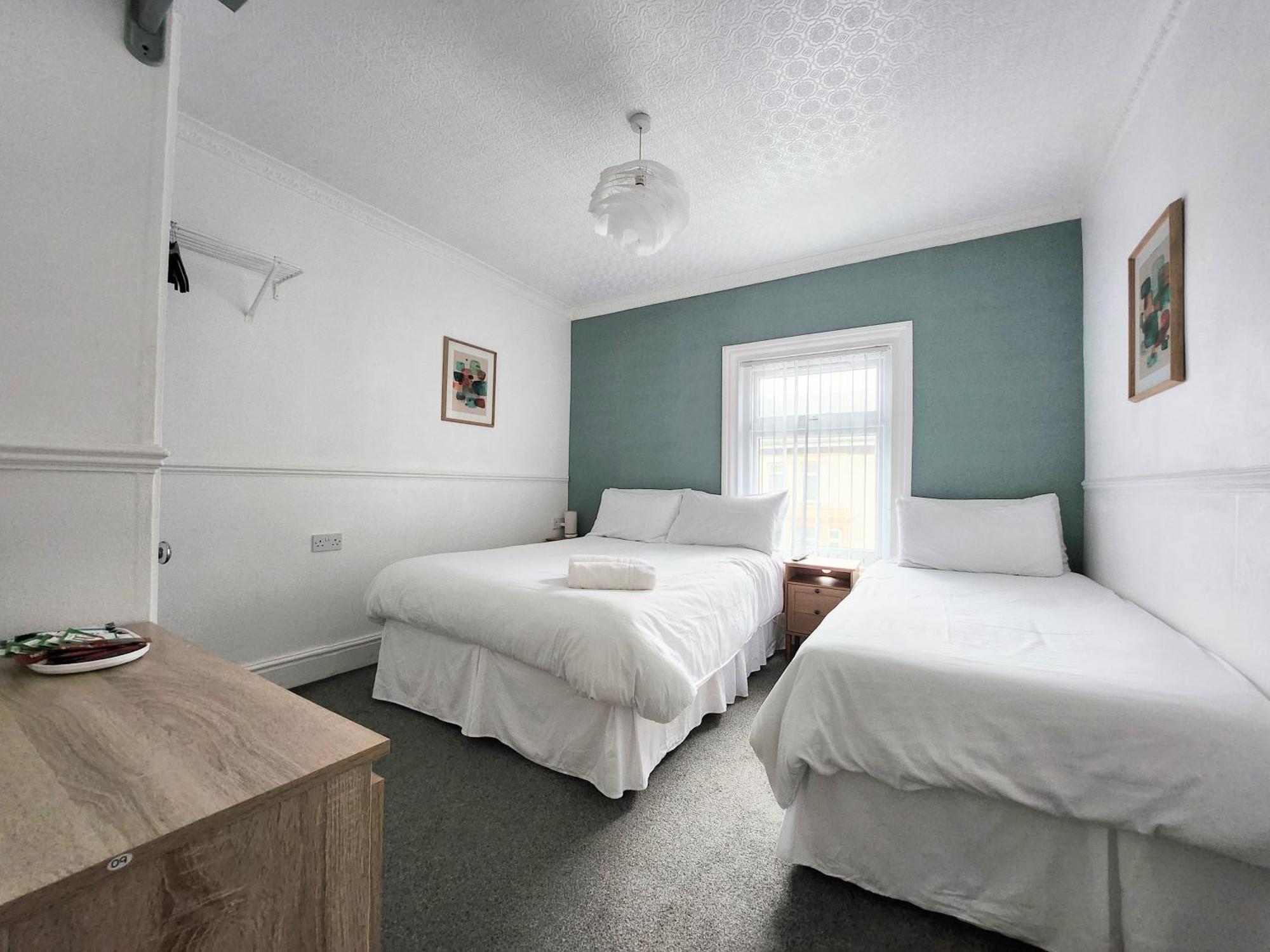 Triple Room with Private Bathroom