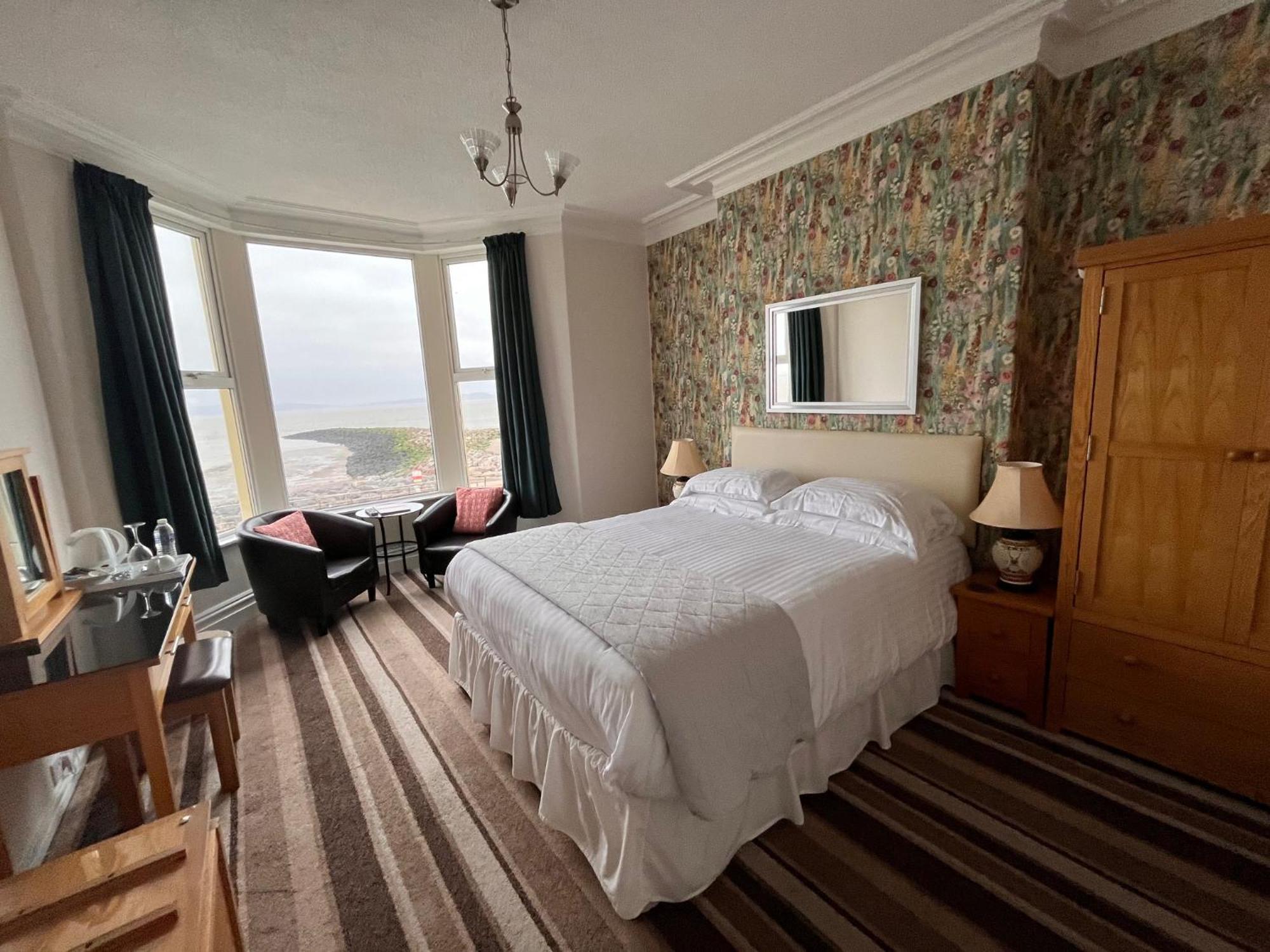 Premium Double Room Sea View Bath First Floor