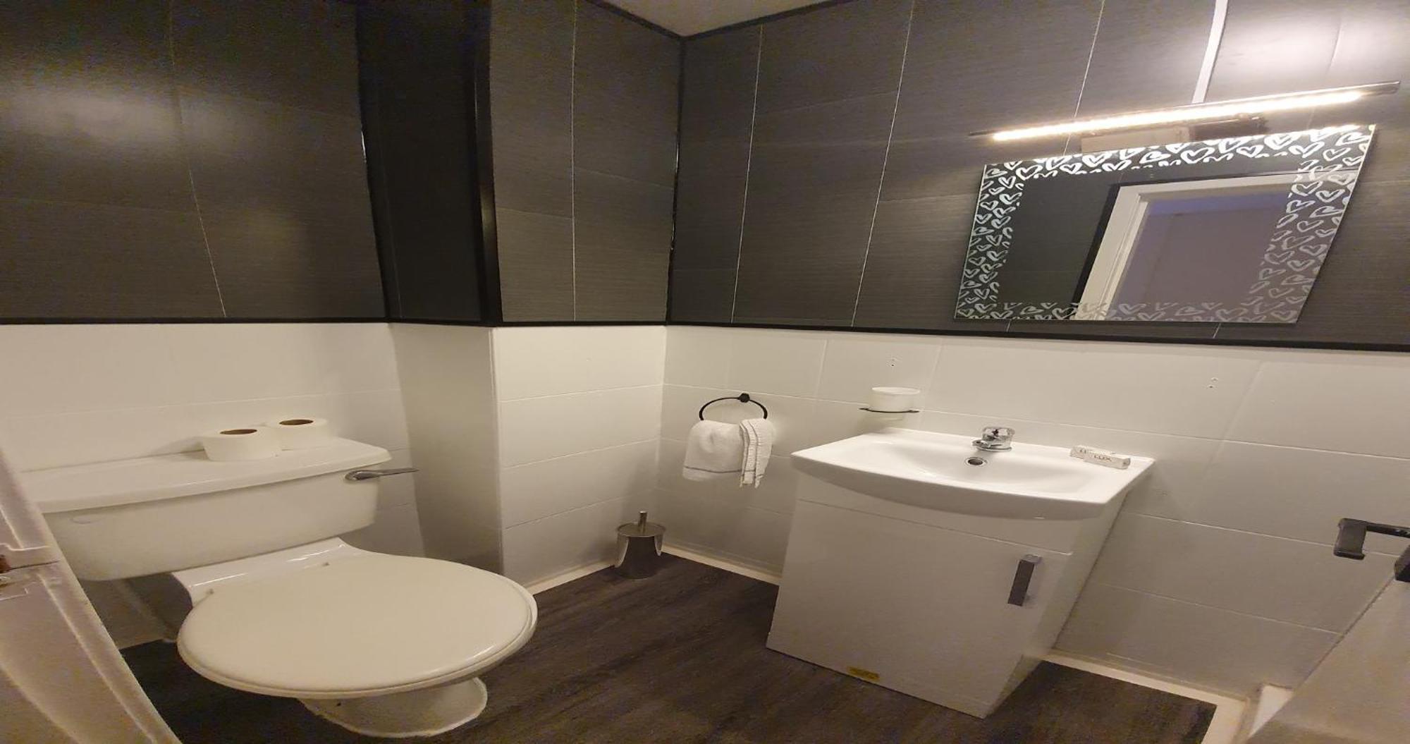 Twin Room with Private Bathroom,1746967592:JPEG