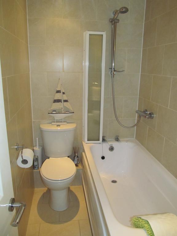 Familienzimmer mit Badewanne