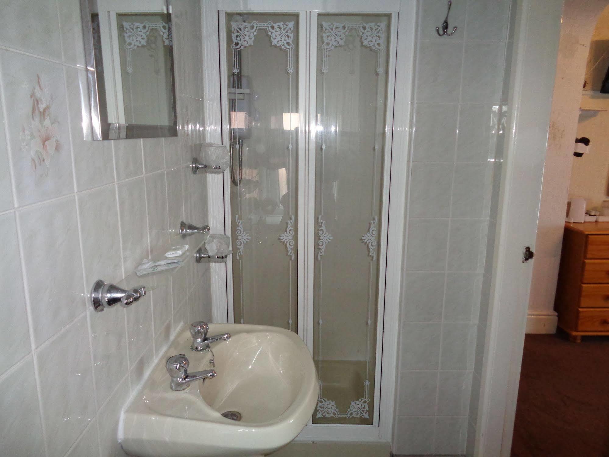Standaard Eenpersoonskamer met Eigen Badkamer