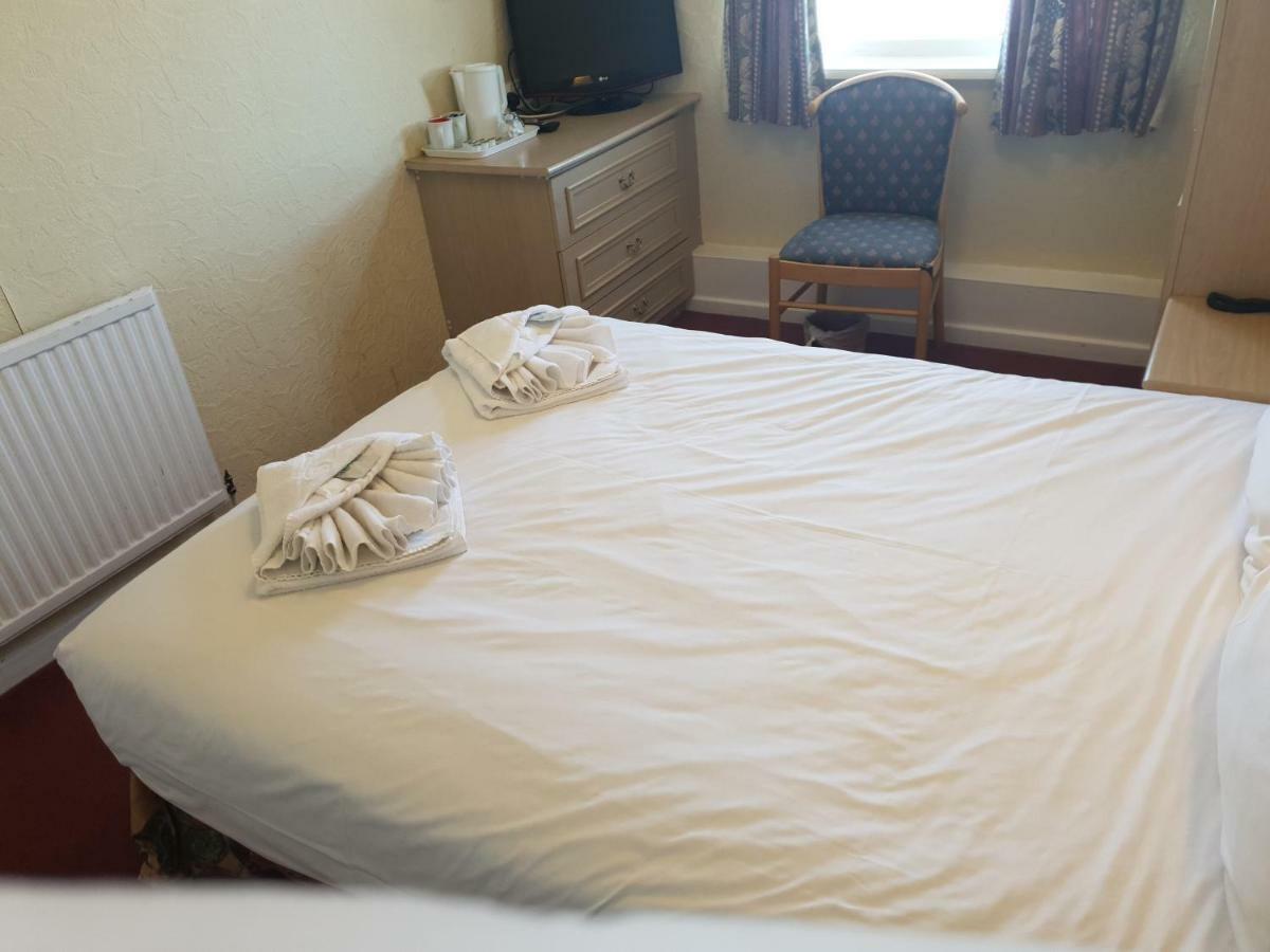 Double Room Private Bathroom