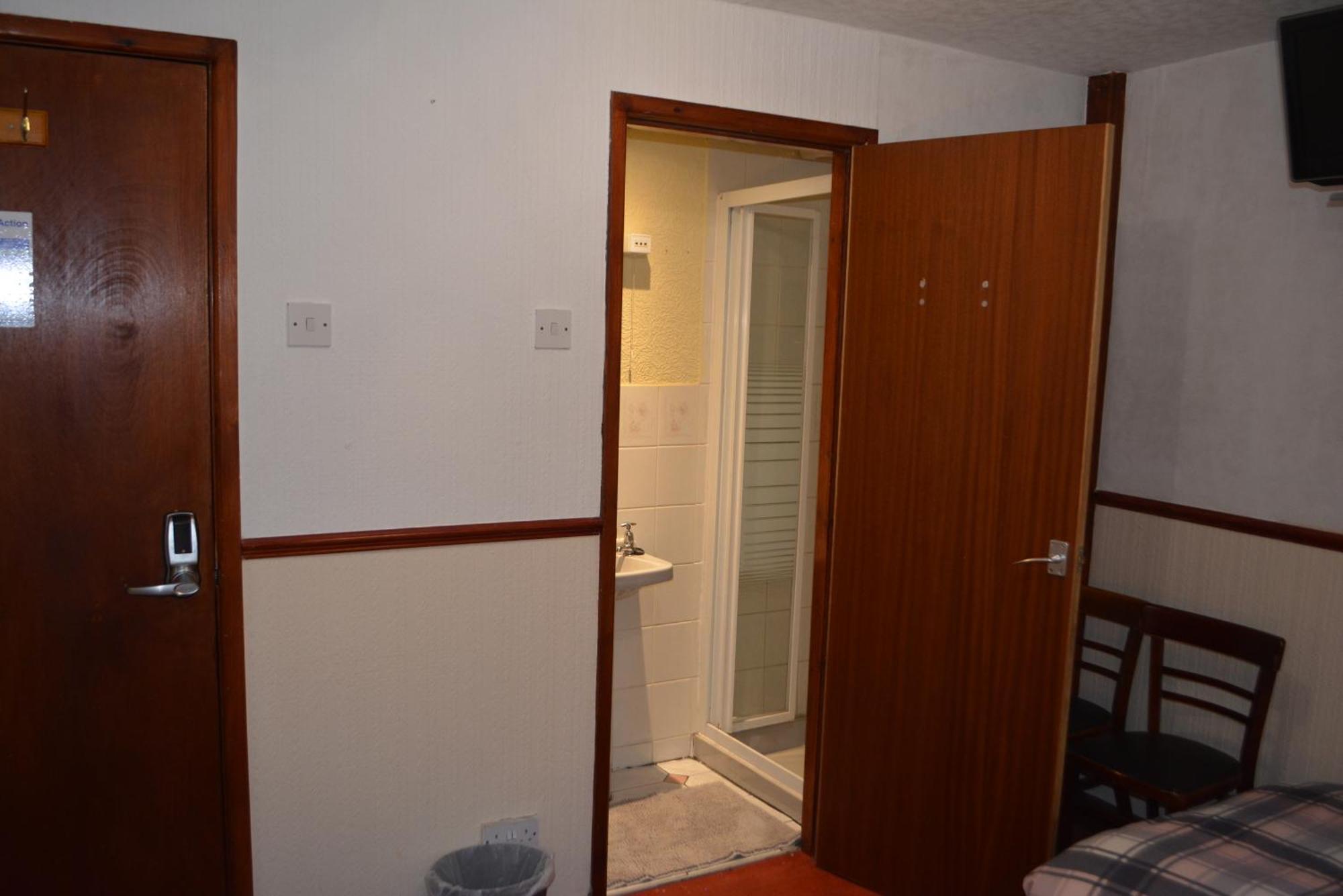 Standard Triple Room,848129498:JPEG