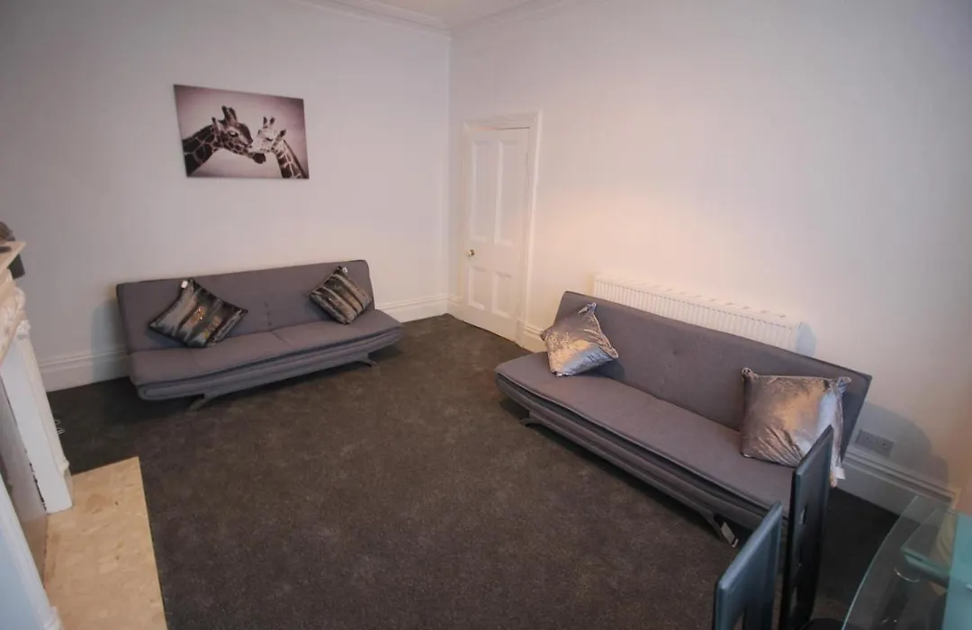 Bryan Choice - Close To Town Centre - Games Room - Large Property-1