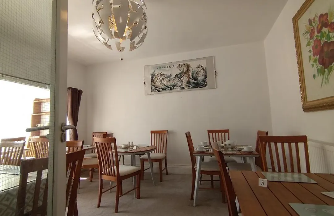 Shaftesbury Hotel-1
