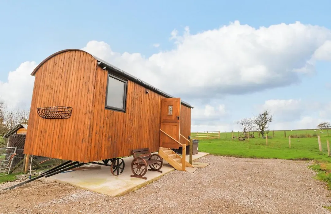 Hillcrest Shepherds Hut-1