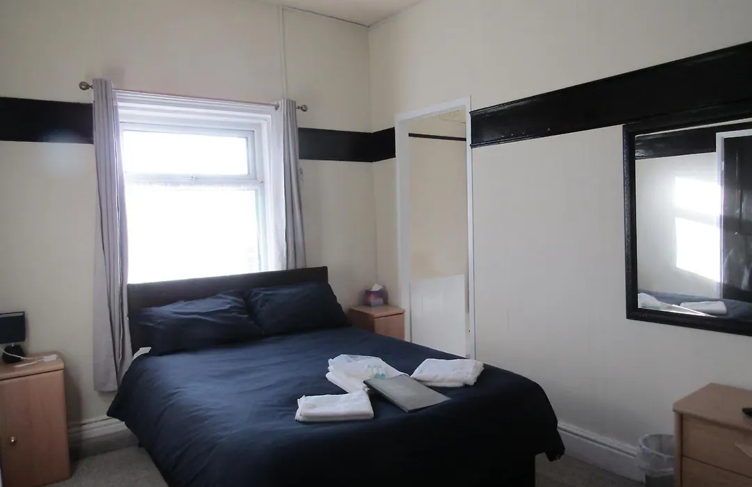 No12 Guesthouse South Shore Blackpool-1