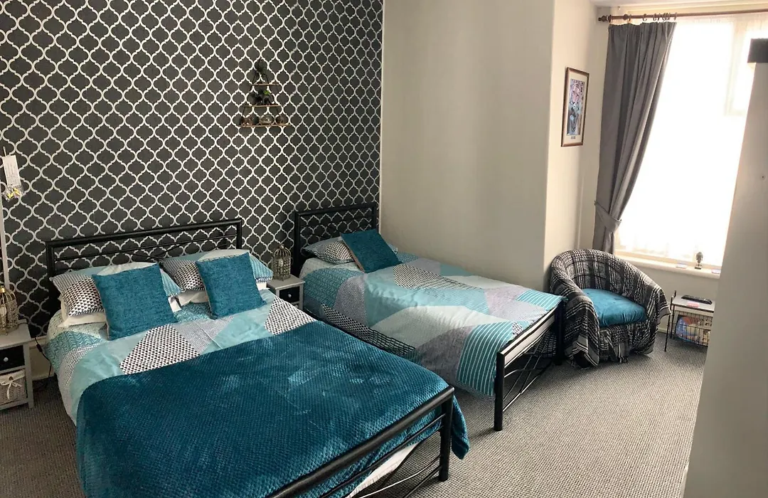 Hornby Villa B&B Couples & Families Only- Quiet Central Location- Near To Winter Gardens-1