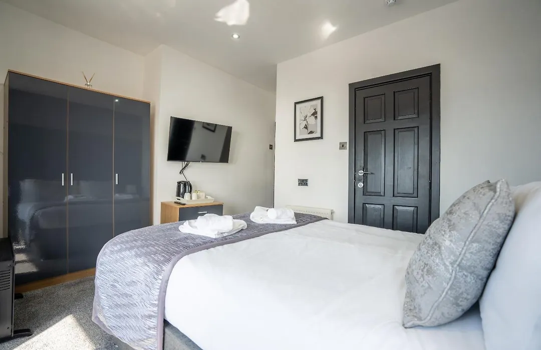 Woodhouse Hotel Fully Refurbished Quiet Family Hotel No Stag Or Hens All Will Be Refused On Checkin-1
