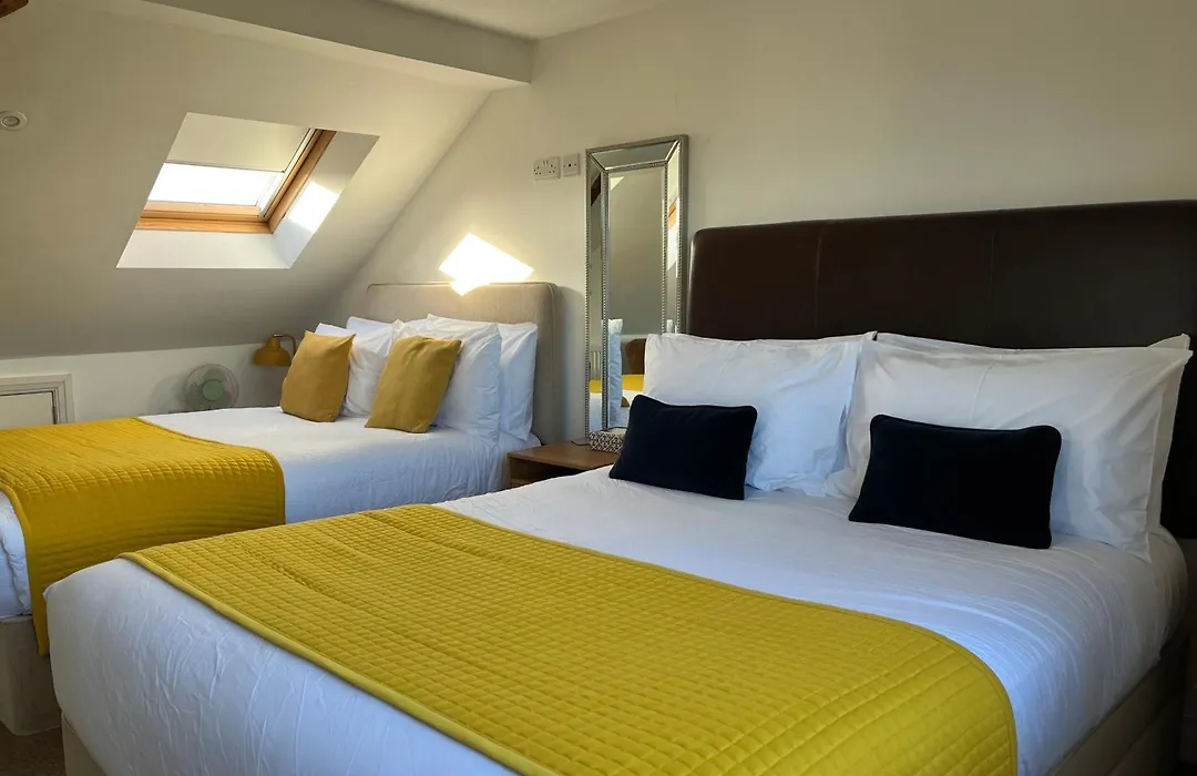 Private Retreat Sleeps 8 Log Burner Ac Parking Nice Area-1