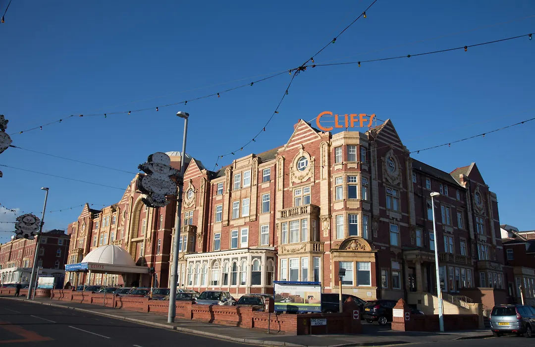 Cliffs Hotel-1