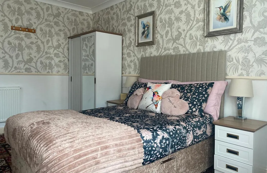 The Libra - Adults Only B&B With Guaranteed Carpark-1