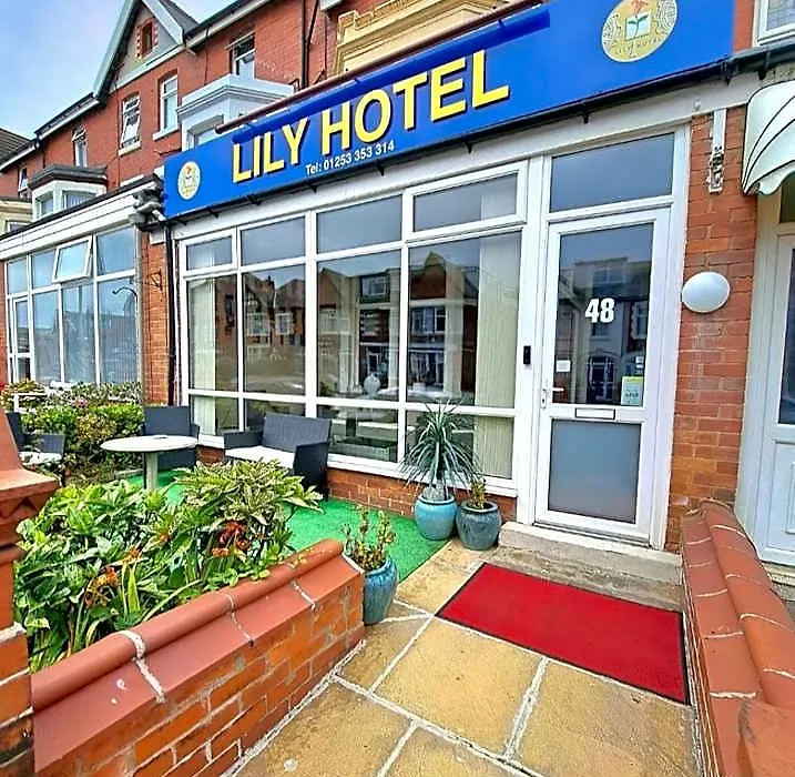 Oyo Lily Hotel Blackpool-1