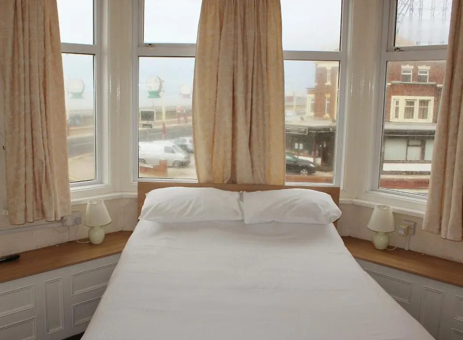 The Colwyn Hotel - Near Pleasure Beach-1