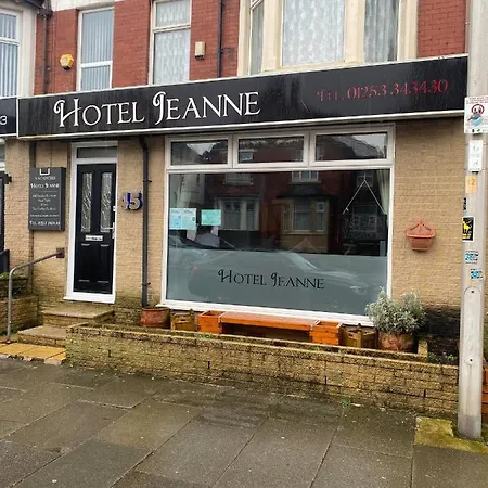 Hotel Jeanne-2
