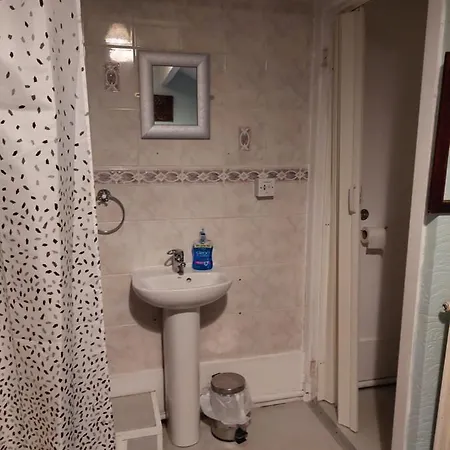 Leatham Park Guest House-3