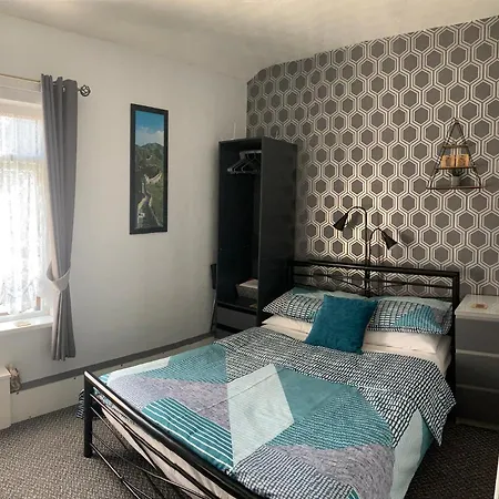 Hornby Villa 4*B&B Couples & Families Only-3