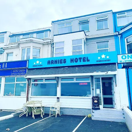Arnies Hotel-2