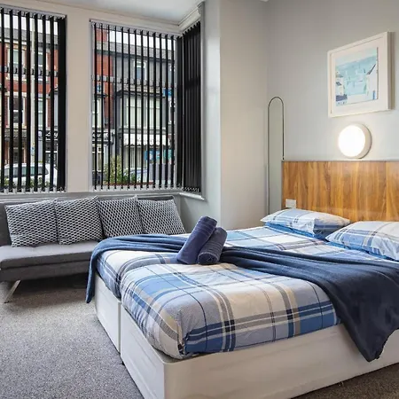 Blackpool Abode - Seaside Suites-3