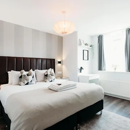 Prime Suites Lytham-3