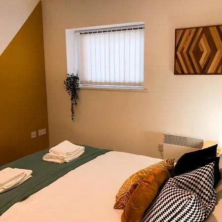 Bridge Square Apartments-3