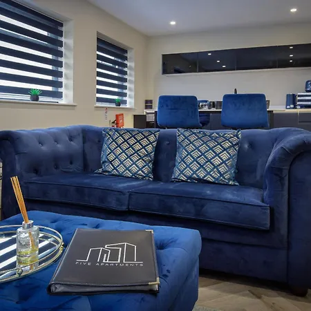 Five Apartments-3