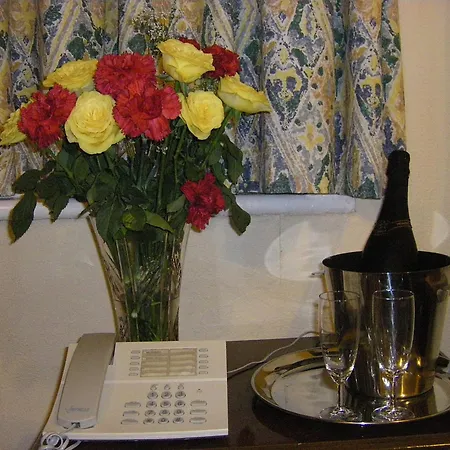 The Waldorf - Near Pleasure Beach & Sandcastle-2