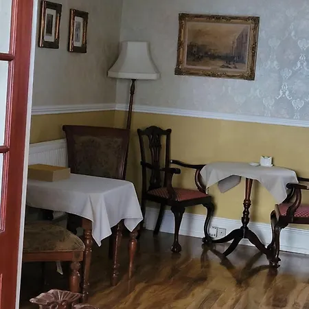 J'S Mayfair Guest House-3