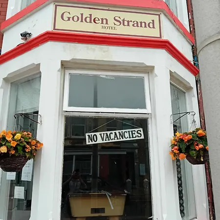 Myroomz Golden Strand Hotel-3